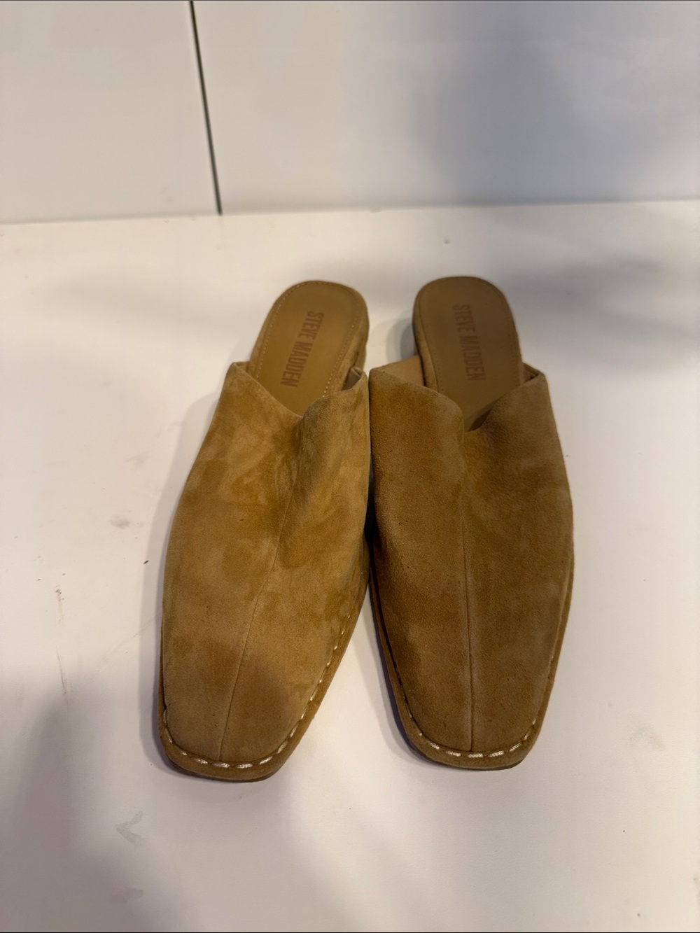 Used Steve Madden Tan Suede Slip-On Loafers women’s 6 - Picture 2 of 5